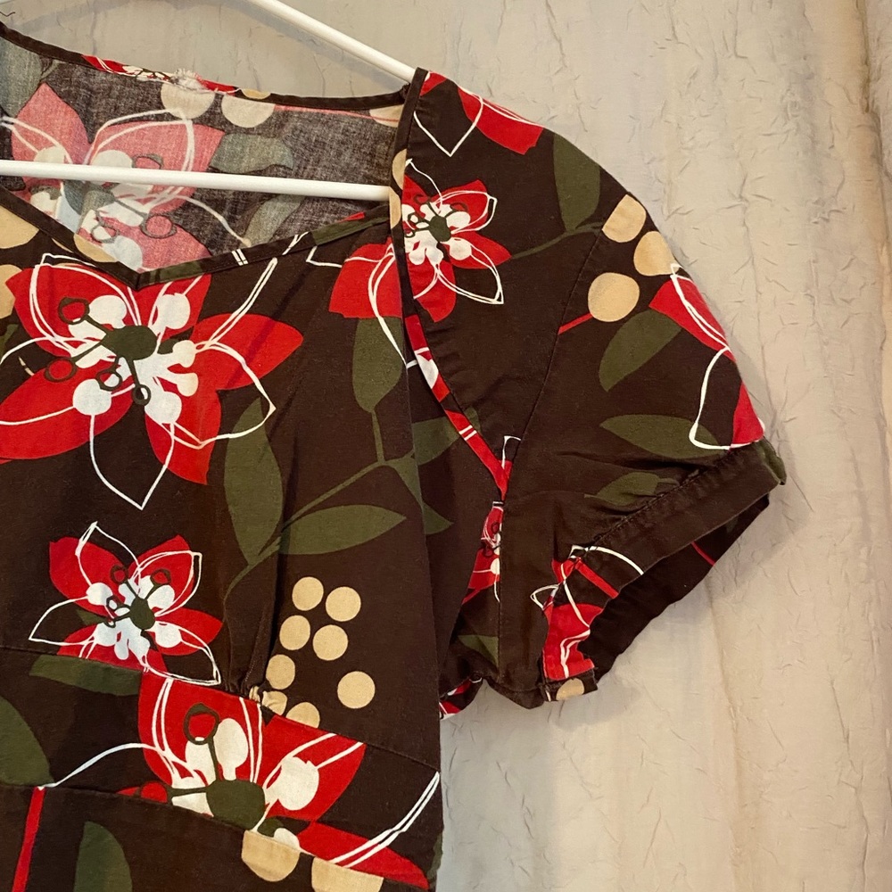 Women’s scrub top - Picture 2 of 3